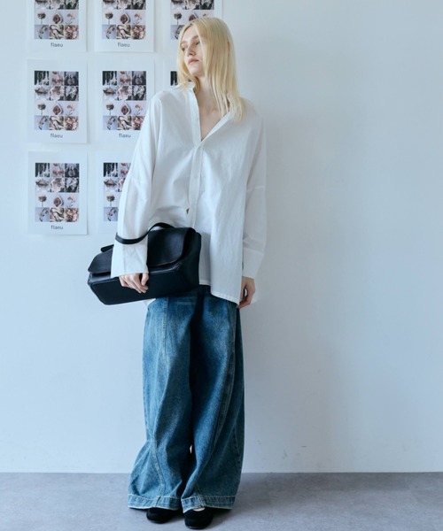 flaeu(フラユ)の「Loose Drop Shoulder Shirt(シャツ/ブラウス・レディース・ブラック/ホワイト・FREE)」の7枚目の写真