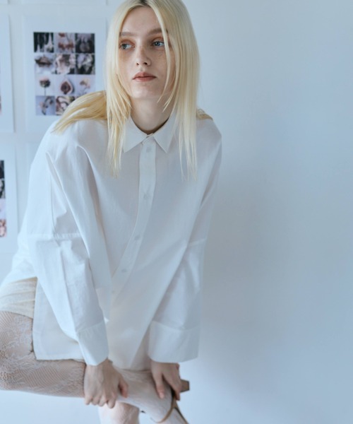 flaeu(フラユ)の「Loose Drop Shoulder Shirt(シャツ/ブラウス・レディース・ブラック/ホワイト・FREE)」の9枚目の写真