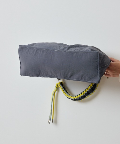 Paradise Picnic（パラダイスピクニック）の「TRANOI. コードショルダーBAG（ショルダーバッグ・レディース・チャコールグレー/レッド/アイボリー・FREE）」の16枚目の写真