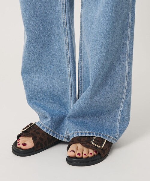 BEAUTY&YOUTH UNITED ARROWS(ビューティーアンドユースユナイテッドアローズ)の「【WEB限定】ワイドフレア デニムパンツ ウォッシャブル(デニムパンツ・レディース・ダークグレー/ネイビー/ライトブルー・L/M/S)」の10枚目の写真