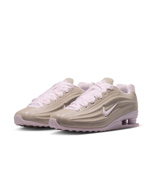 NIKE(ナイキ)の「NIKE Shox Z(ナイキ ウィメンズ ショックス Z)(スニーカー・レディース・ベージュ系・23cm/23.5cm/24cm/24.5cm/25cm)」の1枚目の写真