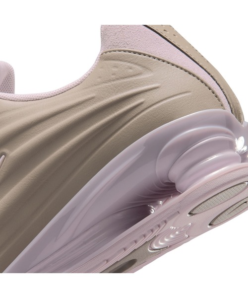 NIKE(ナイキ)の「NIKE Shox Z(ナイキ ウィメンズ ショックス Z)(スニーカー・レディース・ベージュ系・23cm/23.5cm/24cm/24.5cm/25cm)」の11枚目の写真