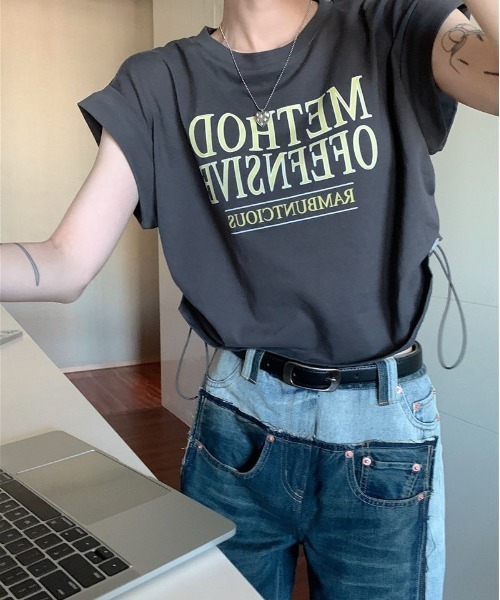 NoBelle(ノベル)の「サイド絞り プリント半袖Tシャツ(Tシャツ/カットソー・レディース・グレー・L/S/M)」の7枚目の写真