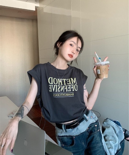 NoBelle(ノベル)の「サイド絞り プリント半袖Tシャツ(Tシャツ/カットソー・レディース・グレー・L/S/M)」の8枚目の写真