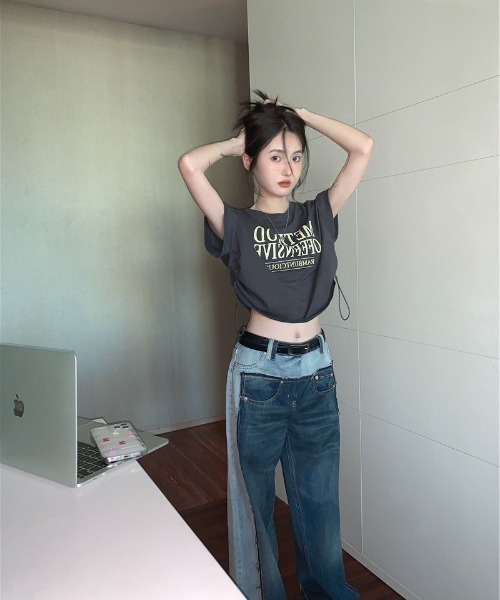 NoBelle(ノベル)の「サイド絞り プリント半袖Tシャツ(Tシャツ/カットソー・レディース・グレー・L/S/M)」の9枚目の写真