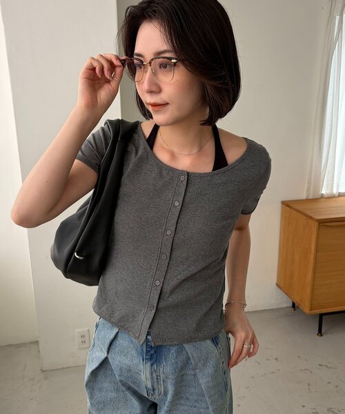 CAPRICIEUX LE'MAGE(カプリシューレマージュ)の「【マルチWAY】ホルターキャミSETカーディガン(Tシャツ/カットソー・レディース・グレー/ブラウン/ホワイト・FREE)」の3枚目の写真