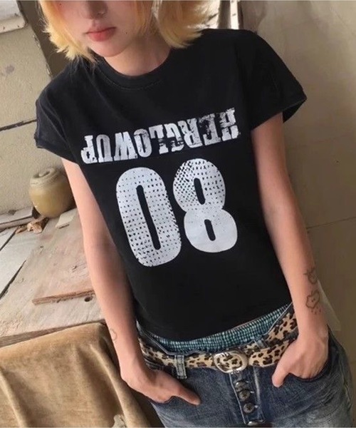 AsheKsha(アシクシャ)の「ナンバープリントショート丈 T シャツ(Tシャツ/カットソー・レディース・ブラック・M)」の10枚目の写真