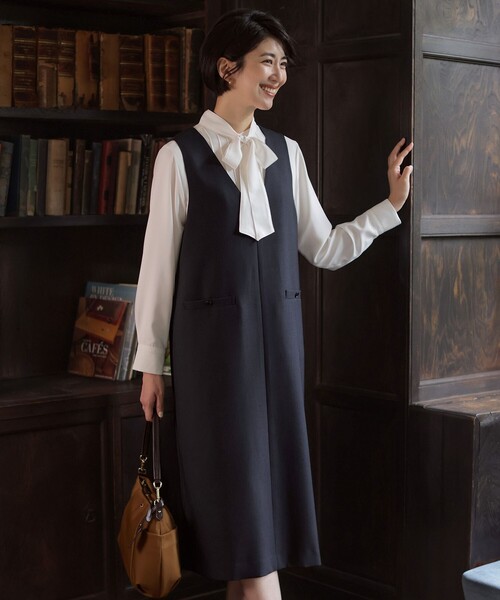 J.PRESS Ladies(J.プレス レディス)の「MULTI DRY クロス ワンピース(ワンピース・レディース・ネイビー系/ライトグレー系・XS)」の2枚目の写真