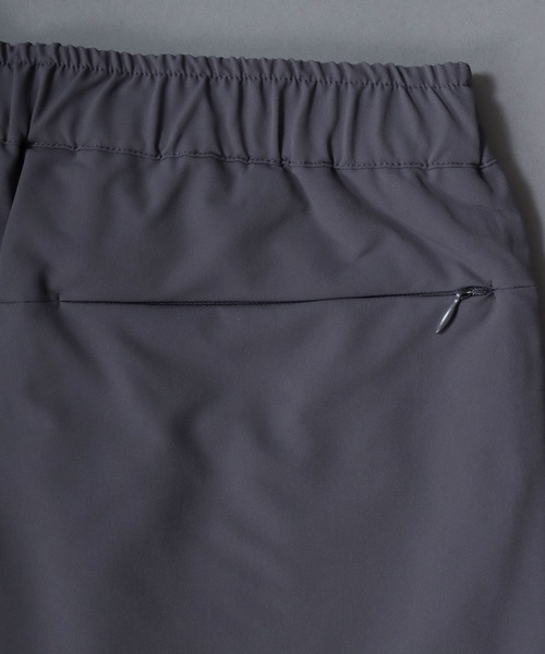 SITRY(シトリー)の「High Function Tapered Pants/マルチファンクション 防風 軽量 ストレッチ 撥水 保温 イージーケア テーパードパンツ イージーパンツ(その他パンツ・メンズ・グレー/ブラック・M/L/LL)」の7枚目の写真