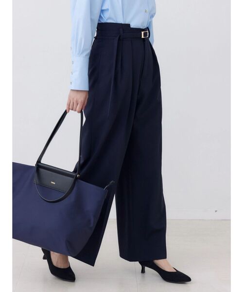 TONAL(トーナル)の「ハイウエストタックワイドパンツ(スラックス・レディース・グレー/ネイビー/ブラウン・MEDIUM/SMALL)」の11枚目の写真