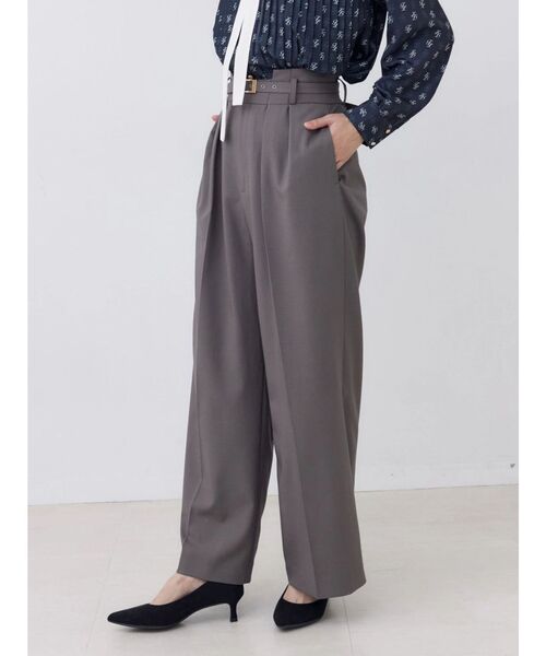 TONAL(トーナル)の「ハイウエストタックワイドパンツ(スラックス・レディース・グレー/ネイビー/ブラウン・MEDIUM/SMALL)」の19枚目の写真