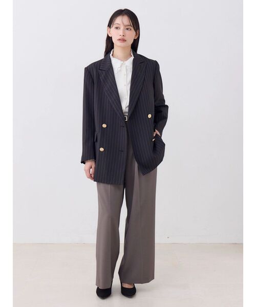 TONAL(トーナル)の「ハイウエストタックワイドパンツ(スラックス・レディース・グレー/ネイビー/ブラウン・MEDIUM/SMALL)」の15枚目の写真