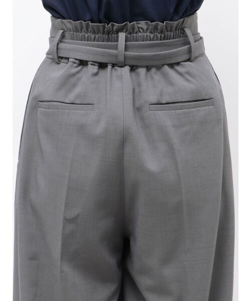 TONAL(トーナル)の「ハイウエストタックワイドパンツ(スラックス・レディース・グレー/ネイビー/ブラウン・MEDIUM/SMALL)」の19枚目の写真