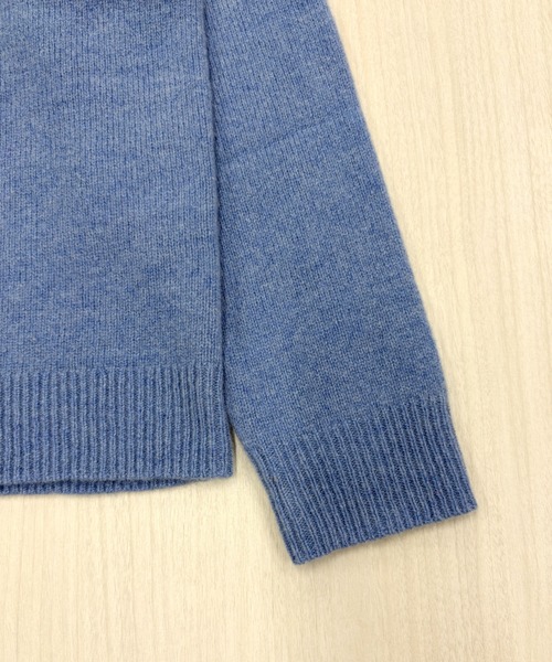 Belta attrice(ベルタアトリーチェ)の「ウール100 クルーネック トナカイ ワンポイント刺繍 ニットプルオーバー/Sustinable(ニット/セーター・レディース・ライトグレー/ライトブルー/ベージュ/ブラウン/イエロー・FREE)」の7枚目の写真