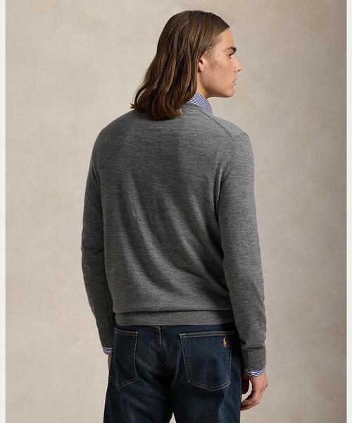 POLO RALPH LAUREN(ポロ ラルフ ローレン)の「ウォッシャブル ウール Vネック セーター(ニット/セーター・メンズ・グレー系・S/M/L/XS)」の4枚目の写真