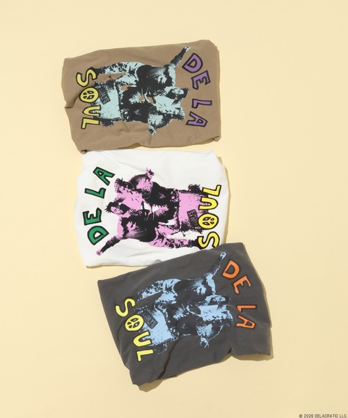 BAYFLOW（ベイフロー）の「【De La Soul】バックプリントアート TEE [一部店舗・WEB限定]（Tシャツ/カットソー・メンズ・ホワイト/チャコールグレー/ベージュ・SMALL/MEDIUM/LARGE）」の4枚目の写真