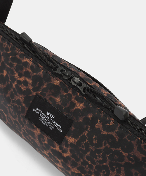 JOURNAL STANDARD relume(ジャーナルスタンダード レリューム)の「【BAGS IN PROGRESS】 Fanny pack crossbody(ショルダーバッグ・レディース・ブラウン・FREE)」の8枚目の写真