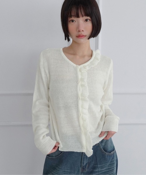 by muni:r(バイ ムニール)の「ヘイズフリルニットカーディガン/2026 AW COLLECTION(ニット/セーター・レディース・チャコール/アイボリー/パープル・FREE)」の2枚目の写真
