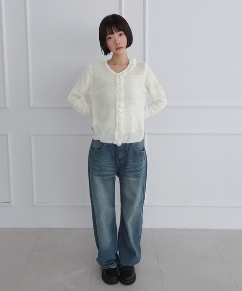 by muni:r(バイ ムニール)の「ヘイズフリルニットカーディガン/2026 AW COLLECTION(ニット/セーター・レディース・チャコール/アイボリー/パープル・FREE)」の6枚目の写真