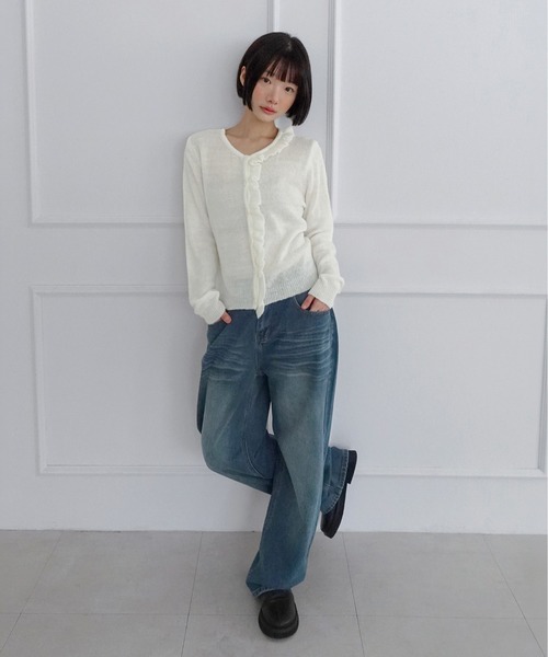 by muni:r(バイ ムニール)の「ヘイズフリルニットカーディガン/2026 AW COLLECTION(ニット/セーター・レディース・チャコール/アイボリー/パープル・FREE)」の7枚目の写真
