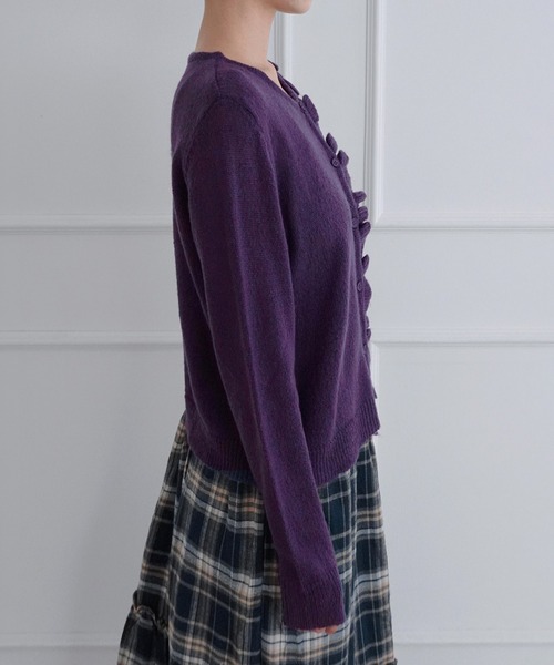 by muni:r(バイ ムニール)の「ヘイズフリルニットカーディガン/2026 AW COLLECTION(ニット/セーター・レディース・チャコール/アイボリー/パープル・FREE)」の22枚目の写真