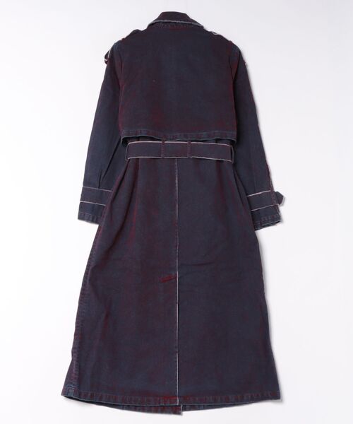 Desigual(デシグアル)の「Denim trench coat with cape layer / デニムトレンチコート ケープレイヤー(トレンチコート・レディース・レッド・M/XL/XS/S)」の2枚目の写真