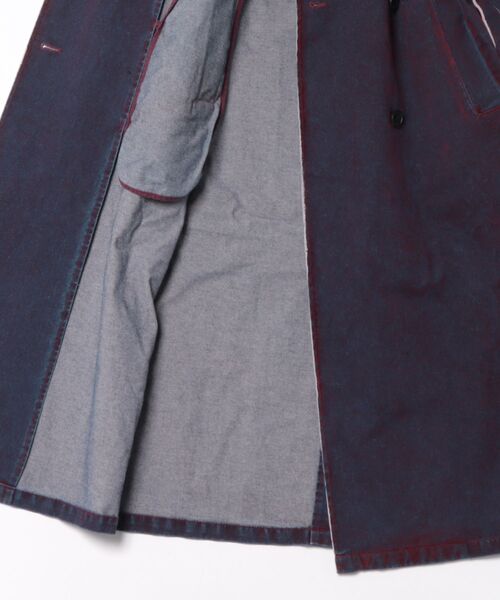 Desigual(デシグアル)の「Denim trench coat with cape layer / デニムトレンチコート ケープレイヤー(トレンチコート・レディース・レッド・M/XL/XS/S)」の3枚目の写真