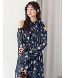 コールドショルダーアシメシフォンワンピース