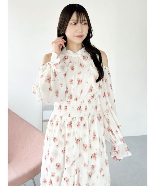 dazzlin(ダズリン)の「コールドショルダーアシメシフォンワンピース(ワンピース・レディース・ピンク/ネイビー・SMALL/MEDIUM)」の1枚目の写真