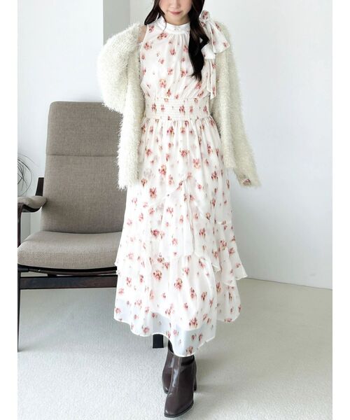 dazzlin(ダズリン)の「コールドショルダーアシメシフォンワンピース(ワンピース・レディース・ピンク/ネイビー・SMALL/MEDIUM)」の7枚目の写真