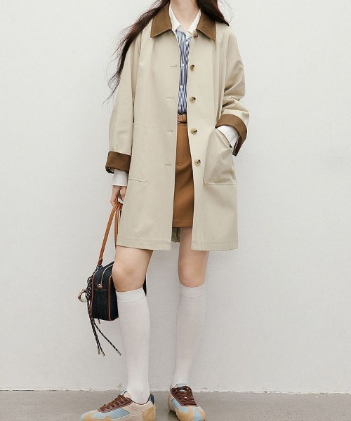 &soiree(アンドソワレ)の「ツートンカラーミドル丈トレンチコート(トレンチコート・レディース・ベージュ・SMALL/MEDIUM/LARGE/X-LARGE)」の1枚目の写真