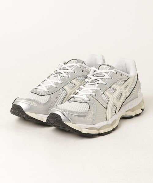 ASICS(アシックス)の「GEL-KAYANO 12.1 / ゲルカヤノ 12.1(スニーカー・メンズ・ホワイト×グレー・27/28/25.5/28.5/23.5/23/29.5/29/24/27.5/26.5/22.5/26/24.5/25)」の1枚目の写真