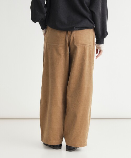 HONEYSUCKLE ROSE(ハニーサックルローズ)の「《セットアップ可/ウエストゴム》コーデュロイコクーンパンツ(その他パンツ・レディース・ベージュ/アイボリー/チャコールグレー・03/04/05)」の17枚目の写真