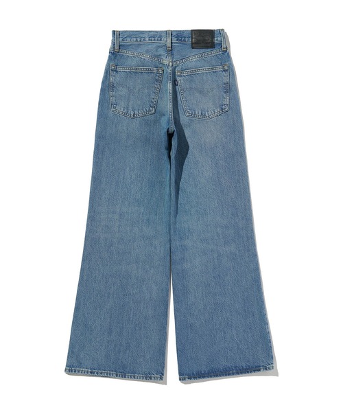 Levi's(リーバイス)の「Levi's/リーバイス BLUETAB(TM) ハイライズ フレアジーンズ(デニムパンツ・レディース・インディゴブルー・28inch/27inch/26inch/25inch/24inch/23inch)」の2枚目の写真