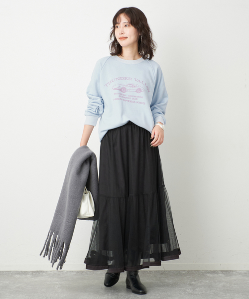 SLOBE IENA(スローブイエナ)の「BOOK CLUB/ブッククラブ SLOBE別注 CAR SWEAT 【洗濯機使用可能】(スウェット・レディース・アイボリー/スカイブルー・FREE)」の4枚目の写真