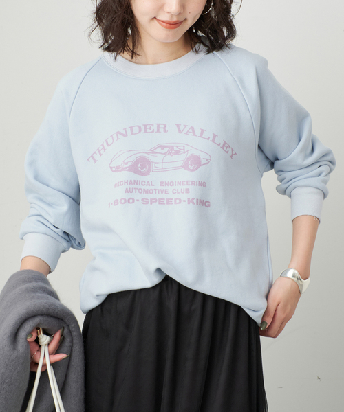 SLOBE IENA(スローブイエナ)の「BOOK CLUB/ブッククラブ SLOBE別注 CAR SWEAT 【洗濯機使用可能】(スウェット・レディース・アイボリー/スカイブルー・FREE)」の8枚目の写真