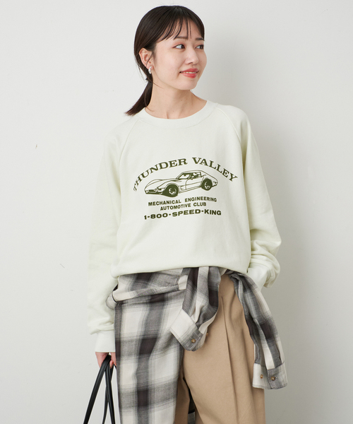 SLOBE IENA(スローブイエナ)の「BOOK CLUB/ブッククラブ SLOBE別注 CAR SWEAT 【洗濯機使用可能】(スウェット・レディース・アイボリー/スカイブルー・FREE)」の16枚目の写真