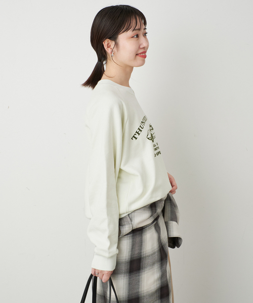 SLOBE IENA(スローブイエナ)の「BOOK CLUB/ブッククラブ SLOBE別注 CAR SWEAT 【洗濯機使用可能】(スウェット・レディース・アイボリー/スカイブルー・FREE)」の17枚目の写真