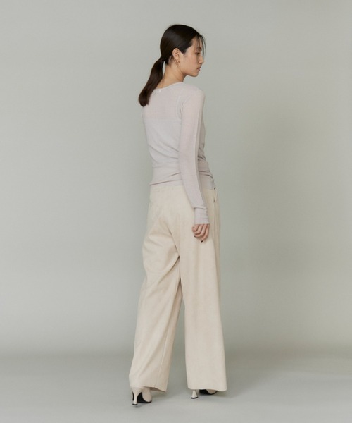 la veille by SUPERIOR CLOSET(ラベイユバイスーペリアクローゼット)の「シアーギャザープルオーバー(ニット/セーター・レディース・ブラック/グレイッシュベージュ・9号)」の7枚目の写真