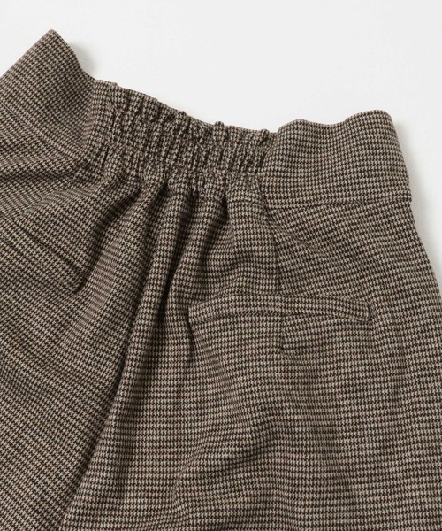 ITEMS URBANRESEARCH（アイテムズ アーバンリサーチ）の「アシメデザインチェックパンツ（その他パンツ・レディース・ブラウン/ブラック・SMALL/MEDIUM）」の14枚目の写真