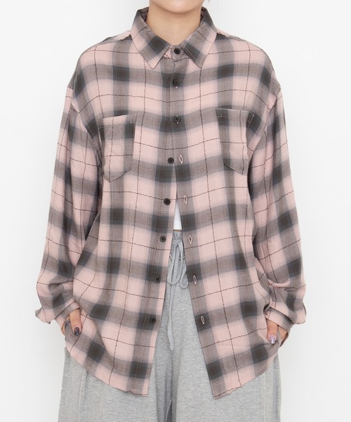 PUNYUS(プニュズ)の「【NEW SIZE】オンブレチェックシャツ(ビジネスシャツ・レディース・ピンク/サックスブルー/ブラック・5/3/4/2/1)」の3枚目の写真