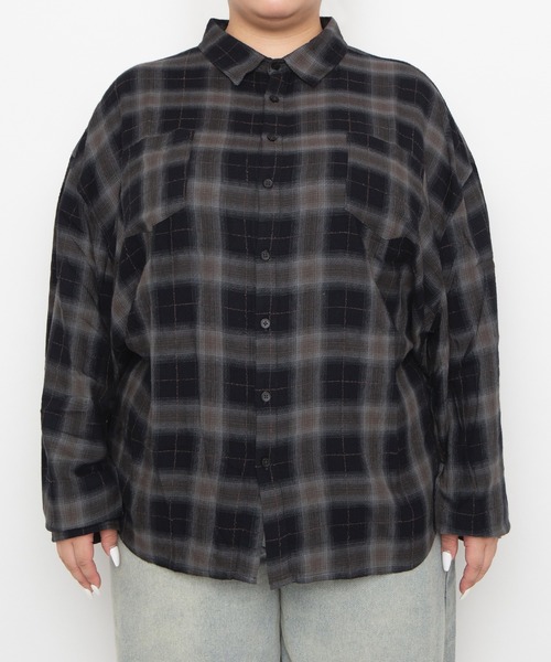 PUNYUS(プニュズ)の「【NEW SIZE】オンブレチェックシャツ(ビジネスシャツ・レディース・ピンク/サックスブルー/ブラック・5/3/4/2/1)」の1枚目の写真