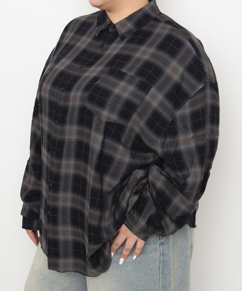 PUNYUS(プニュズ)の「【NEW SIZE】オンブレチェックシャツ(ビジネスシャツ・レディース・ピンク/サックスブルー/ブラック・5/3/4/2/1)」の5枚目の写真