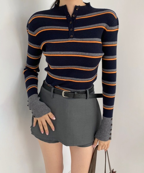 Girly Doll(ガーリードール)の「マルチボーダー袖ボタンヘンリーニット(ニット/セーター・レディース・オフホワイト/ネイビー/オレンジ/グレー/ブラウン・FREE)」の15枚目の写真