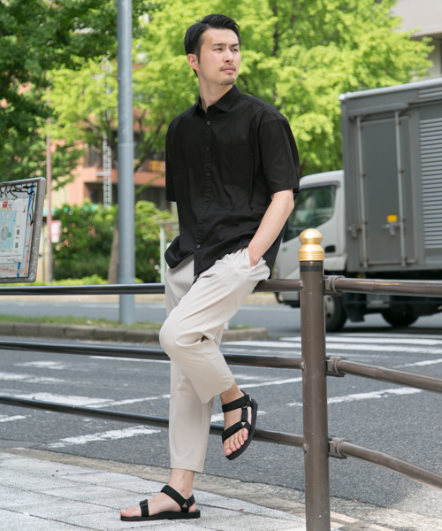URBAN RESEARCH（アーバンリサーチ）の「UR LYCRA STRETCH LOOSE SHIRTS（シャツ/ブラウス・メンズ・ベージュ/グレー/ブラック/ホワイト・MEDIUM/LARGE）」の5枚目の写真