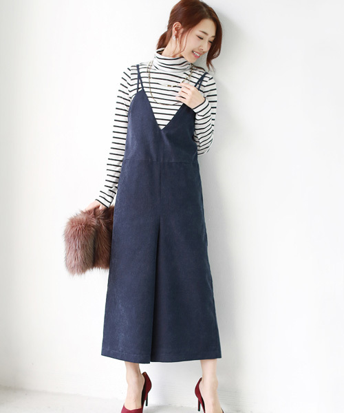 REAL CUBE(リアルキューブ)の「REAL CUBE ピーチスエードキャミオールインワン(つなぎ/オールインワン・レディース・ネイビー/テラコッタ/キャメル/ボルドー/カーキ・38)」の1枚目の写真