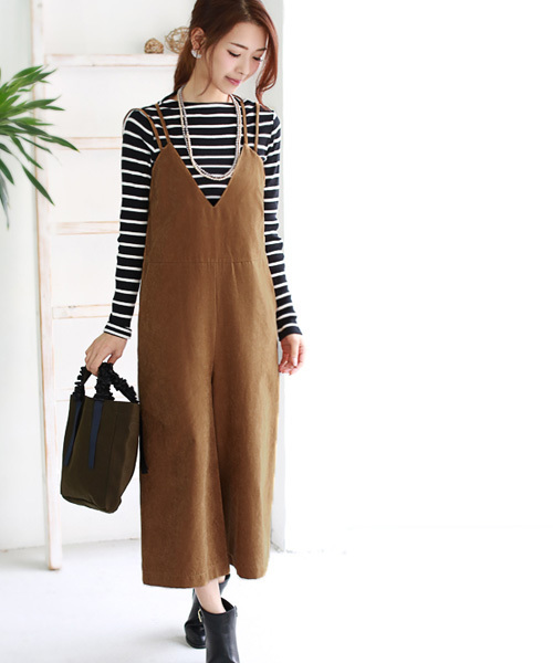 REAL CUBE(リアルキューブ)の「REAL CUBE ピーチスエードキャミオールインワン(つなぎ/オールインワン・レディース・ネイビー/テラコッタ/キャメル/ボルドー/カーキ・38)」の4枚目の写真