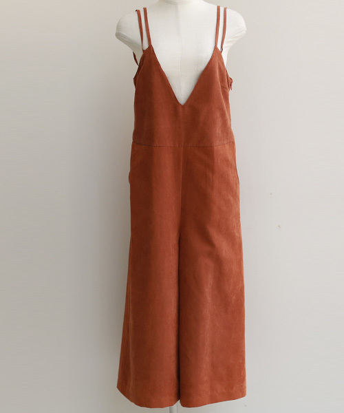 REAL CUBE(リアルキューブ)の「REAL CUBE ピーチスエードキャミオールインワン(つなぎ/オールインワン・レディース・ネイビー/テラコッタ/キャメル/ボルドー/カーキ・38)」の8枚目の写真