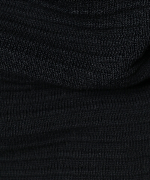archives(アルシーヴ)の「フレア袖ピンタックプルオーバー(ニット/セーター・レディース・レッド/イエロー/ブラック・MEDIUM)」の10枚目の写真
