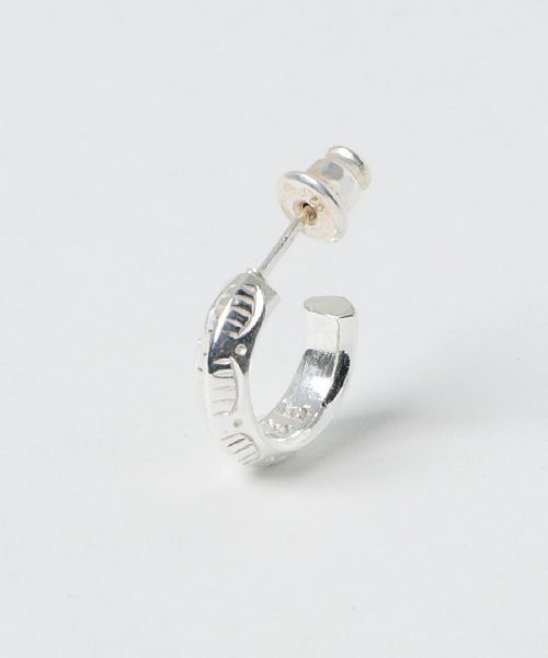 CALEE（キャリー）の「TRIANGLE PIERCE（ピアス（片耳用））」 - WEAR